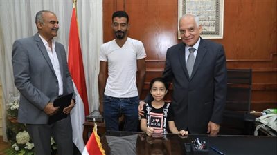 محافظ الجيزة يسلم محل حضاري بروضه السودان لصاحب عربه فول 