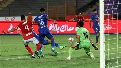 أزمات وإصابات تطارد صفقات الأهلي والزمالك الجديدة (تقرير)