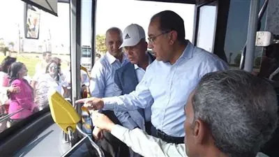 مدبولي يتفقد منظومة النقل الذكي ​والدفع الإلكتروني في شرم الشيخ