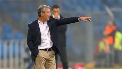 عاجل.. بند مثير في عقد كولر مع الأهلي