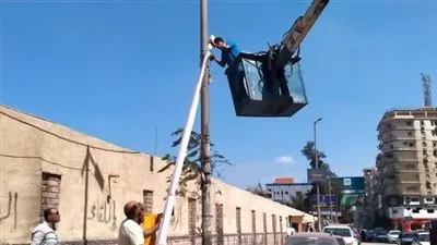 الدقهلية تشن حملات لإزالة الاعلانات العشوائية في الشوارع 