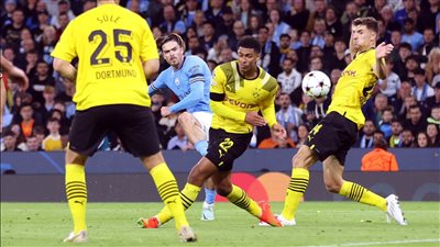 بعد العروض المُغرية التي تلقاها.. بروسيا دورتموند يُحدد شرطًا مُثيرًا لبيع نجمه
