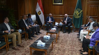 محافظ القليوبية بتابع مشروعات المبادرة الوطنية للمشروعات الخضراء 