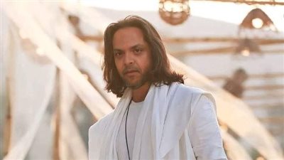 بصورة ساخرة.. محمد هنيدي يحتفل بألبوم بهاء سلطان علي طريقته الخاصة