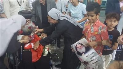 عودة الأنبا موسى من رحلته العلاجية