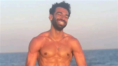 أبرزهم سونيا وايميليا كلارك.. نجمات اقتنصن صورة مع محمد صلاح