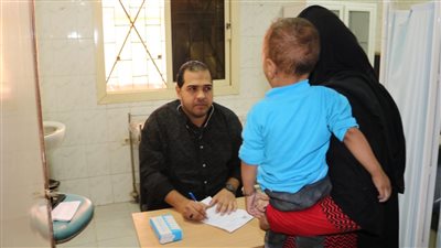 ضمن “حياة كريمة”.. قافلة طبية لقرية الكلافتيه بمركز نجع حمادي