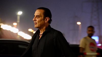 طارق علام يقدم واجب العزاء في الراحلة شيرين سيف النصر