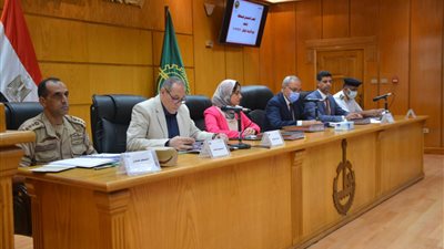 محافظ القليوبية يناقش استعدادات العام الدراسي الجديد