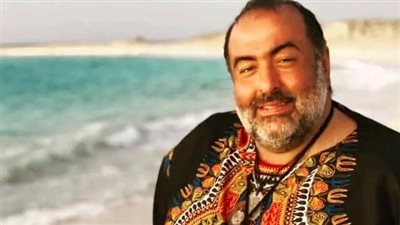 سامح عبد العزيز يروج لمسلسل 