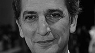 بعد وفاته.. السوشيال ميديا تتحول لدفتر عزاء لنعي هشام سليم