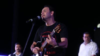 شاهد.. أبرز المشاهد في حفل افتتاح مهرجان رشيد الأول للموسيقى والغناء (صور)