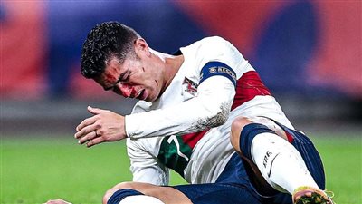 عاجل.. شاهد إصابة دموية لكريستيانو رونالدو ضد التشيك (فيديو)