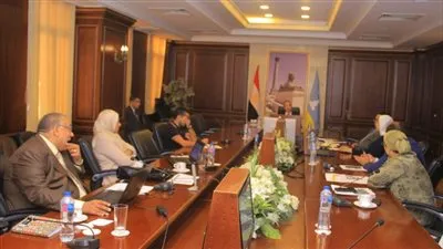 محافظ الإسكندرية يترأس اجتماع لجنة تقييم المشروعات المشاركة في المبادرة الوطنية للمشروعات الخضراء الذكية