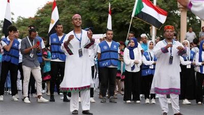 فرقة الفنون الشعبية بأسوان تشارك فى فعاليات افتتاح مهرجان الإسماعيلية الدولى