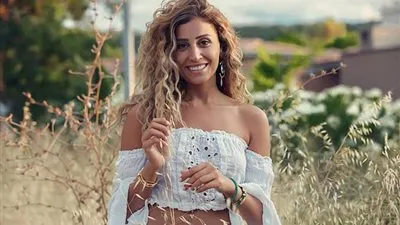 دينا الشربيني تُبدع على المسرح بأغنية 