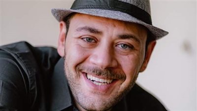 محمد على رزق ينضم إلى 