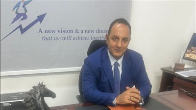 خبير يطالب بأهمية حل مشاكل المصانع المتعثرة خلال المؤتمر الاقتصادي 