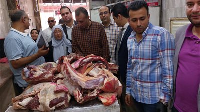 ضبط لحوم غير صالحة للاستهلاك الآدمي وأخرى خارج السلخانة فى حملة تموينية مكبرة بميت غمر
