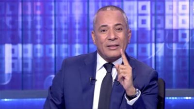 شاهد.. صدمة أحمد موسى بعد علمه بسعر تذكرة طائرة مرسى علم