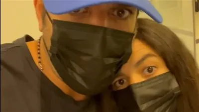 رايحين متنكرين.. حسن الرداد وإيمي سمير غانم يتنكران لدخول السينما