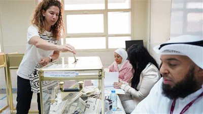 المرأة الكويتية تعود للحياة البرلمانية من جديد.. والانتخابات تؤكد الأمر
