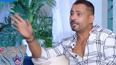 محمود الجندى أعطانى أول فرصة ونور الشريف عاتب على اعتذاري عن عائلة الحاج متولي.. أبرز تصريحات محمد نجاتي