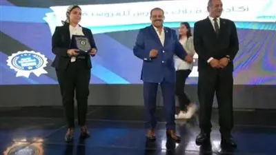 بحضور وكيل التعليم.. تكريم أوائل الشهادات التعليمية المختلفة بنادي جزيرة الورد في المنصورة 