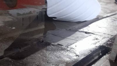 عاجل.. انفجار خزان مياه أعلى بنك الدم في طنطا (صور)