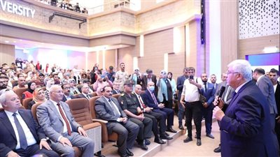 وزير التعليم العالي يتفقد جامعة بنها الأهلية ويطمئن على انتظام الدراسة بها