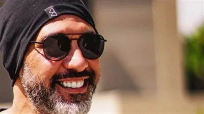 عمرو مصطفى يتصدر مواقع التواصل الاجتماعي ويؤكد: طورت شكل الموسيقى بمصر 