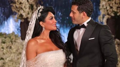 محمد منير وسيمون.. أبرز حضور حفل زفاف سالي عبد السلام (صور)