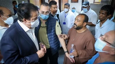 وزير الصحة يتفقد أعمال تطوير مستشفى دراو المركزي ويوجه بسرعة الانتهاء من المشروع 