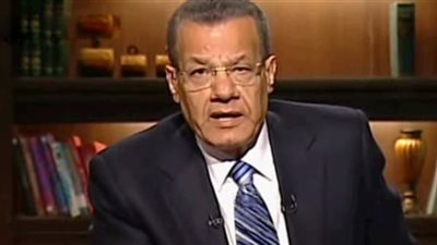 عادل حمودة يكشف موقف طريف بين القذافي وهيكل بسبب 