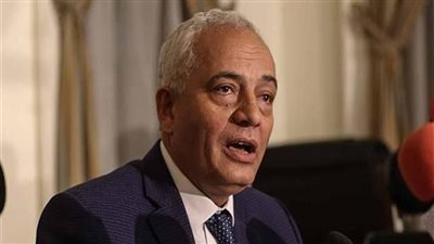 عاجل.. التعليم تعلق علي واقعة إشعال النيران في ولي أمر بسبب الكتب المدرسية 