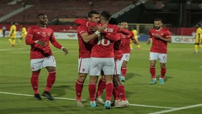 ليس صلاح محسن.. نجم الأهلي يحسم موقفه النهائي من الرحيل عن القلعة الحمراء