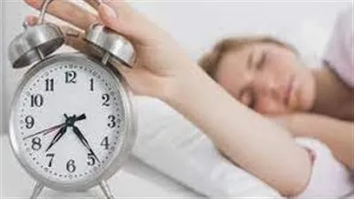 دراسة صادمة تحذر من أضرار تأخير المنبه علي القلب.. انتبهوا!