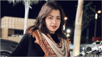 منى فاروق تكشف حقيقة وفاة والدها وتتصدر التريند