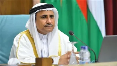 إشادة بحرينية بما قدمه 