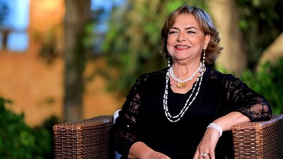 الأحد.. الفنانة عزة لبيب في ضيافة 