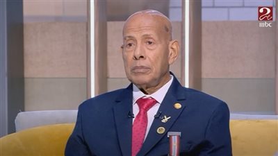أحد أبطال حرب أكتوبر يكشف شعوره بعد تكريمه من الرئيس السيسي بالندوة التثقيفية (فيديو)