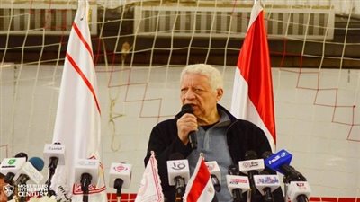 مرتضى منصور يحفز نجوم الزمالك قبل مواجهة دوري أبطال إفريقيا