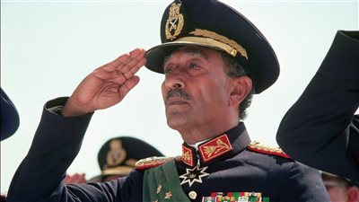 حكاية تنبؤ السادات بسقوط الاتحاد السوفيتي قبل حرب أكتوبر (فيديو)
