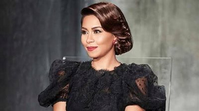 مدرسها أول من اكتشفها.. ما لا تعرفه عن شيرين عبد الوهاب