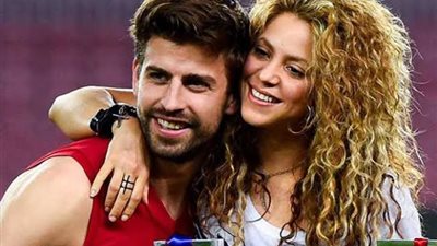 لأول مرة بعد الانفصال.. شاكيرا وبيكيه في أول ظهور لهما بمباراة ابنهما