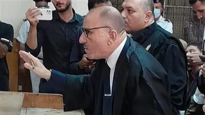 دفاع مخمور طريق السويس: 