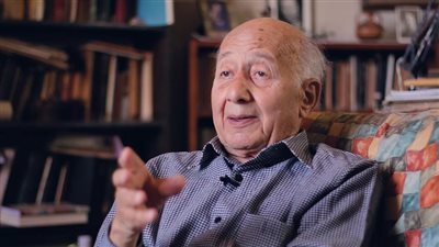 من هو المصري مصطفى العبادي الذي يحتفي به جوجل اليوم؟