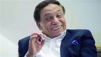 بعد تصدره التريند.. أبرز المحطات في حياة الزعيم عادل إمام 