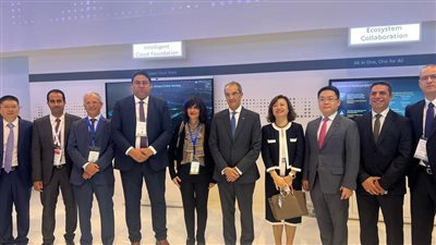  وزير الاتصالات يلتقى مسئولى شركة لينوفو العالمية لبحث فرص الاستثمار فى مصر 