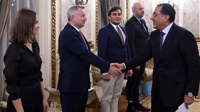 رئيس الوزراء: مصر حريصة على تعزيز العلاقات الثنائية مع مولدوفا 